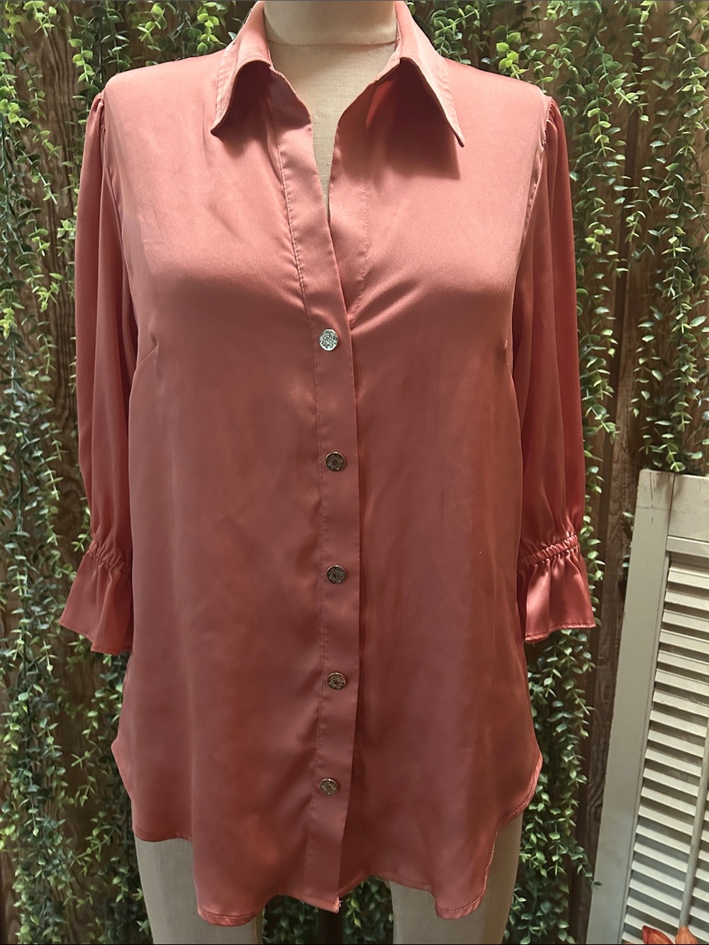 White House Black Market Rose Clay Button-Front Blouse